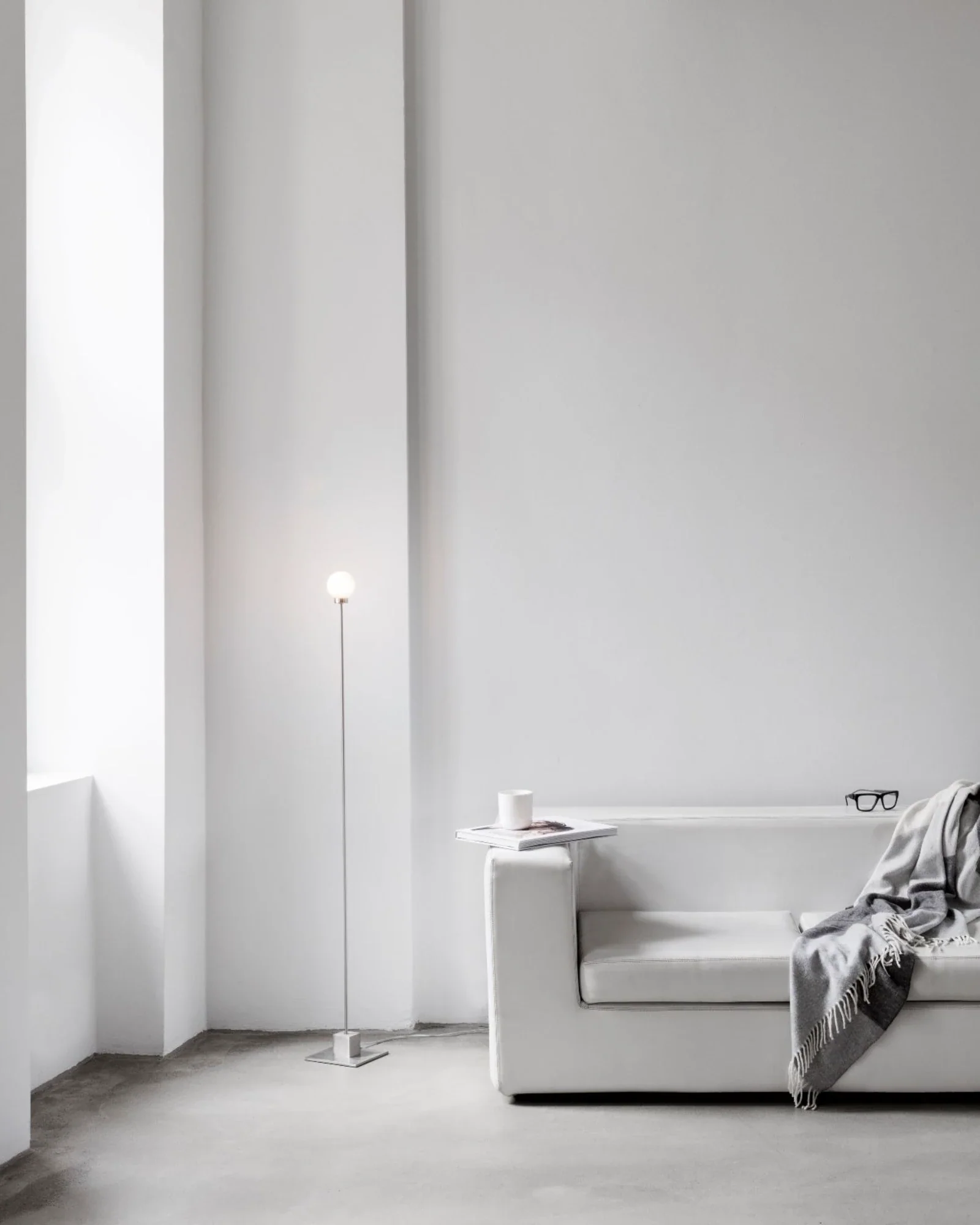 Snowball Floor Lamp - Image 3
