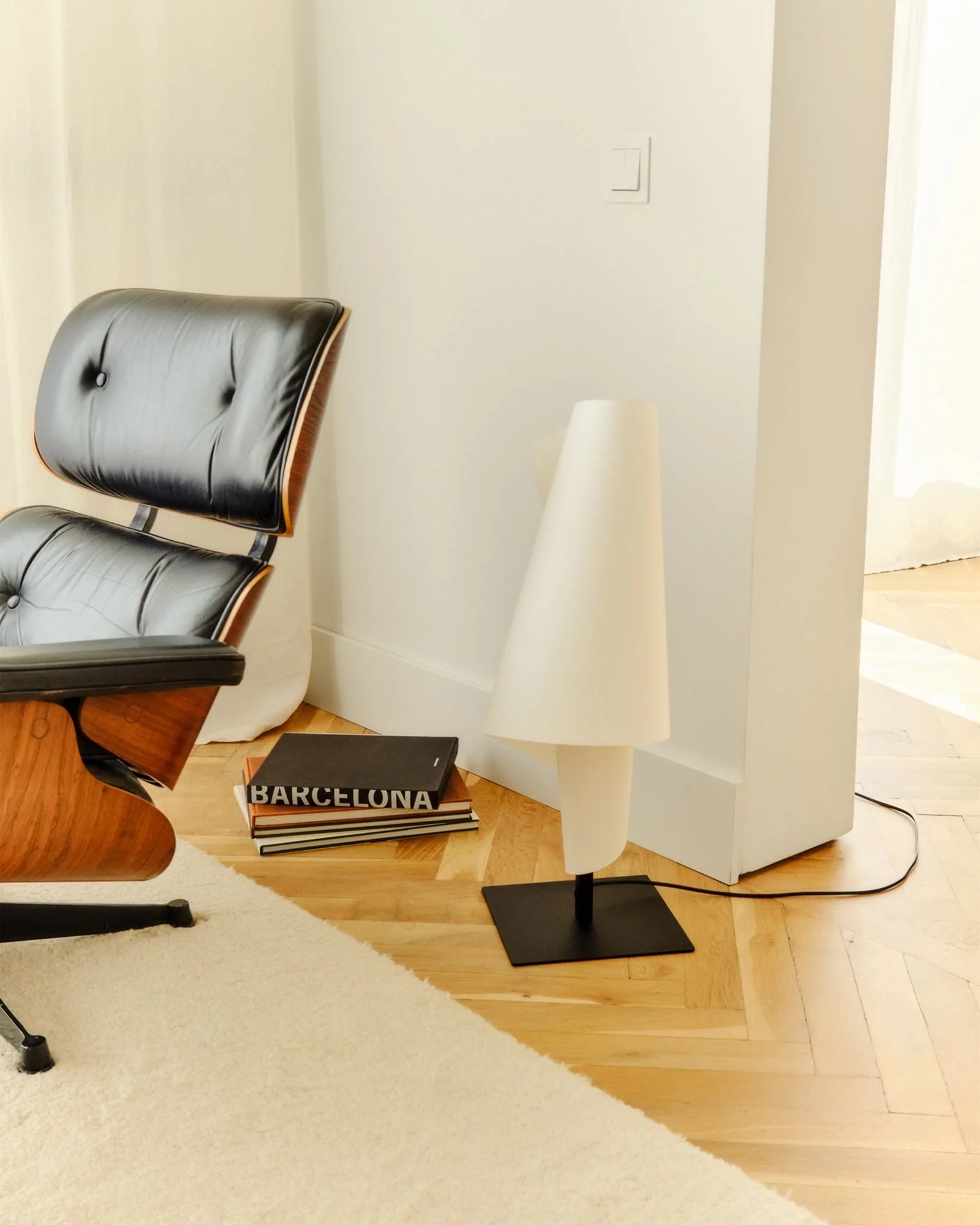 Talla 3 Table Lamp - Image 3