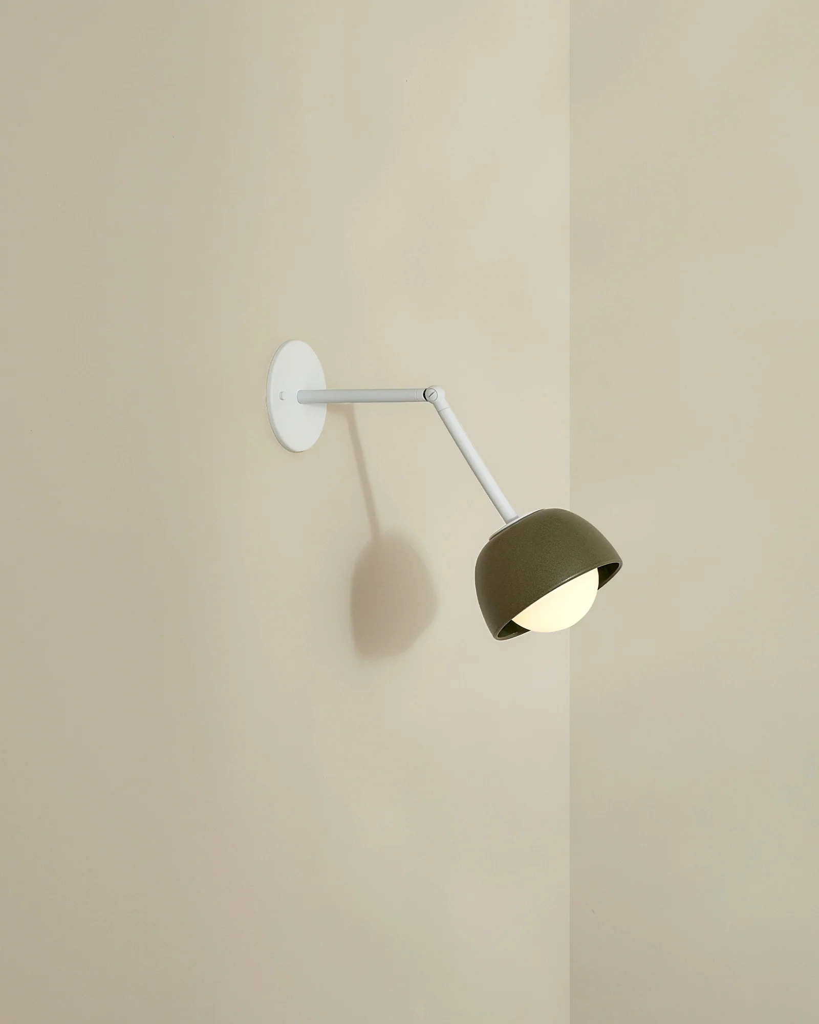Terra 0 Long Arm Wall Light - Image 12