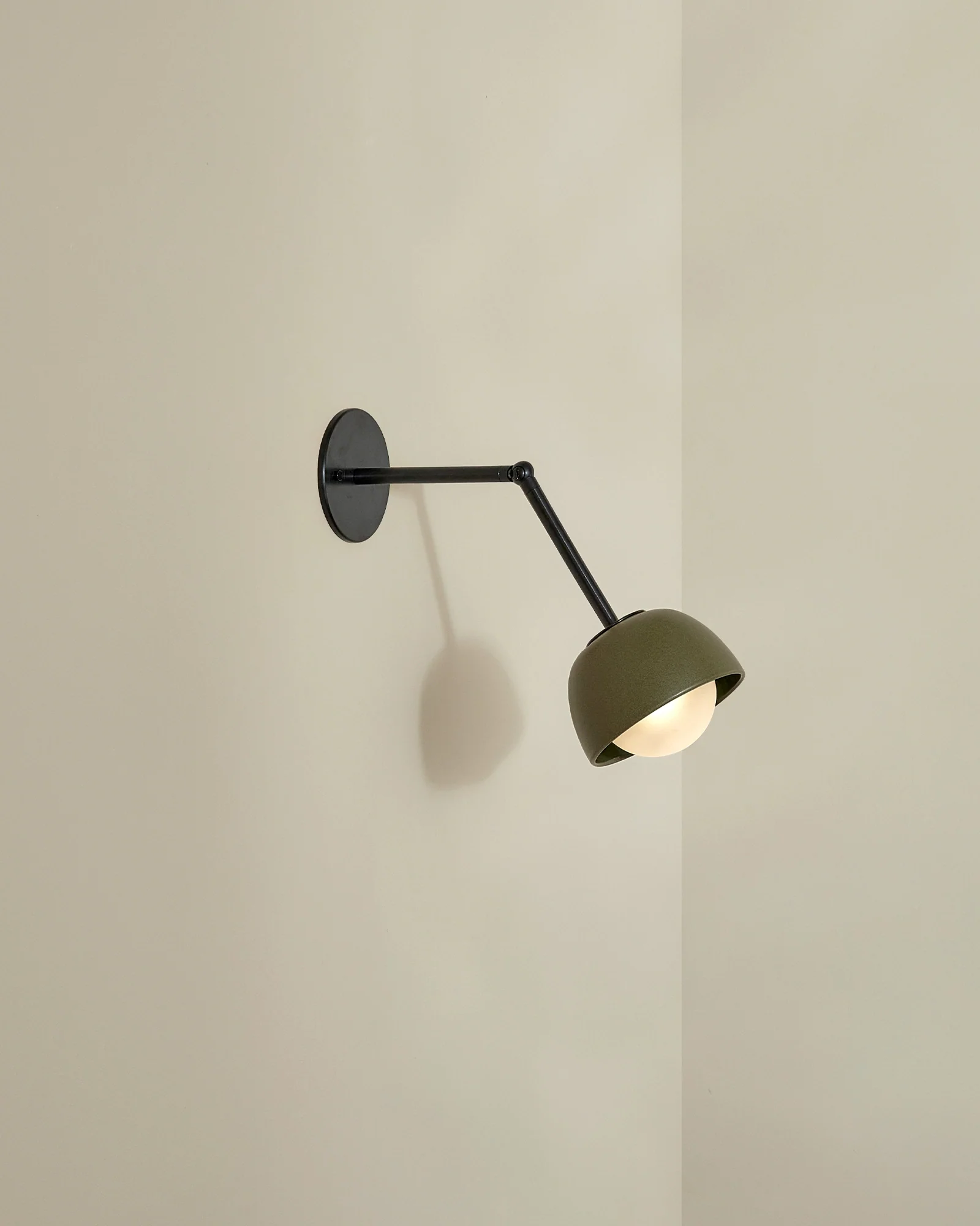 Terra 0 Long Arm Wall Light - Image 13