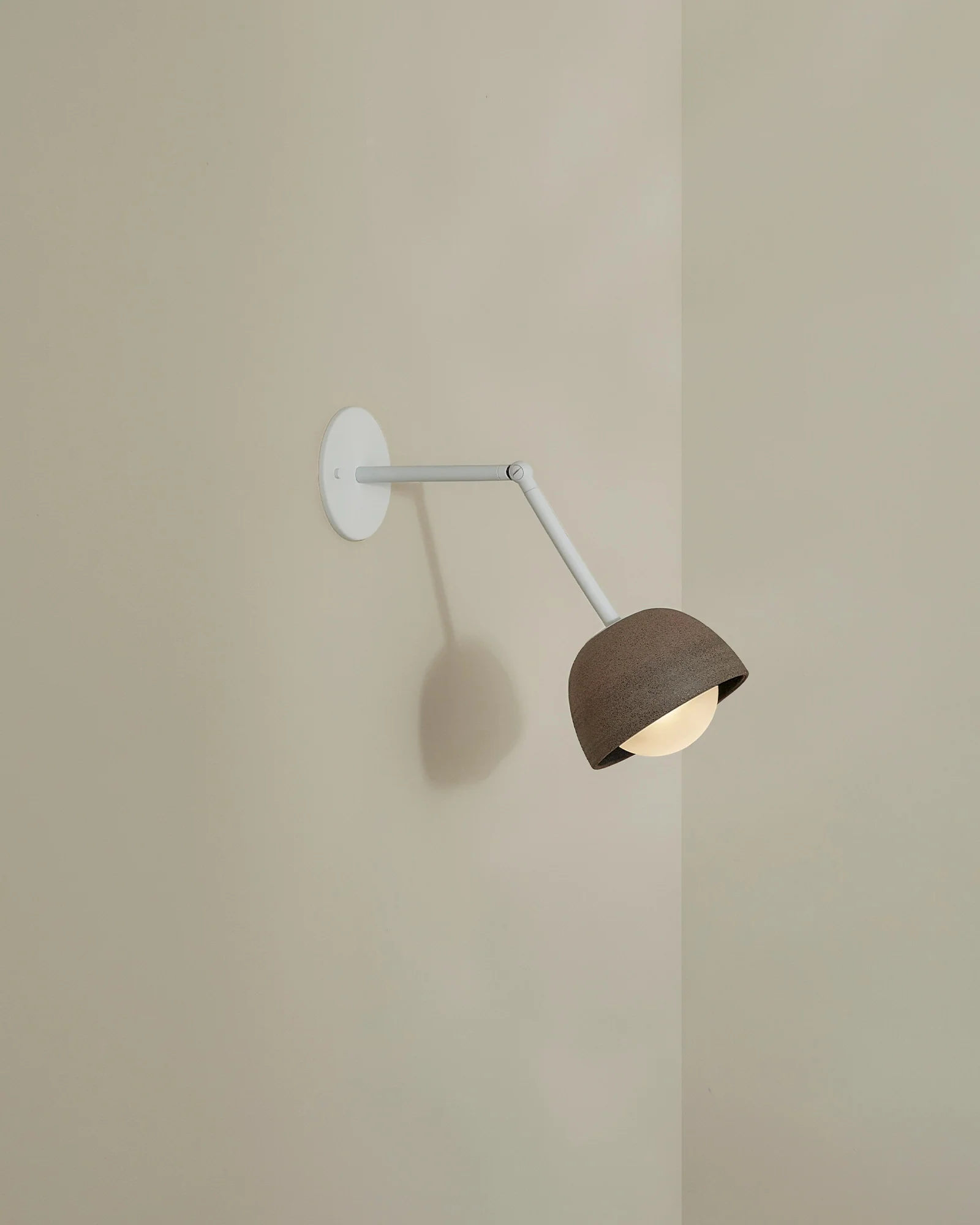 Terra 0 Long Arm Wall Light - Image 15