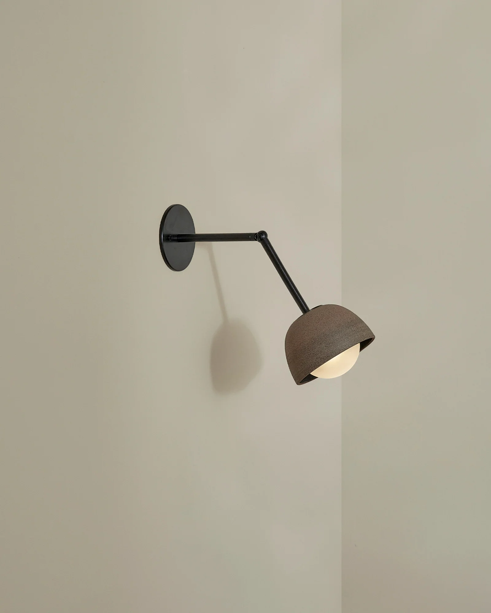 Terra 0 Long Arm Wall Light - Image 16