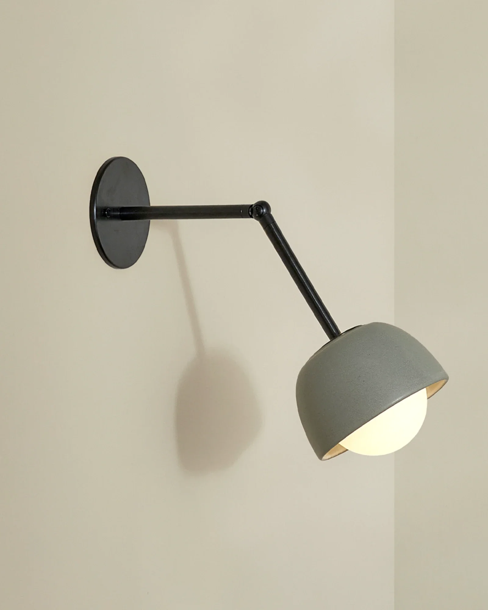 Terra 0 Long Arm Wall Light - Image 23