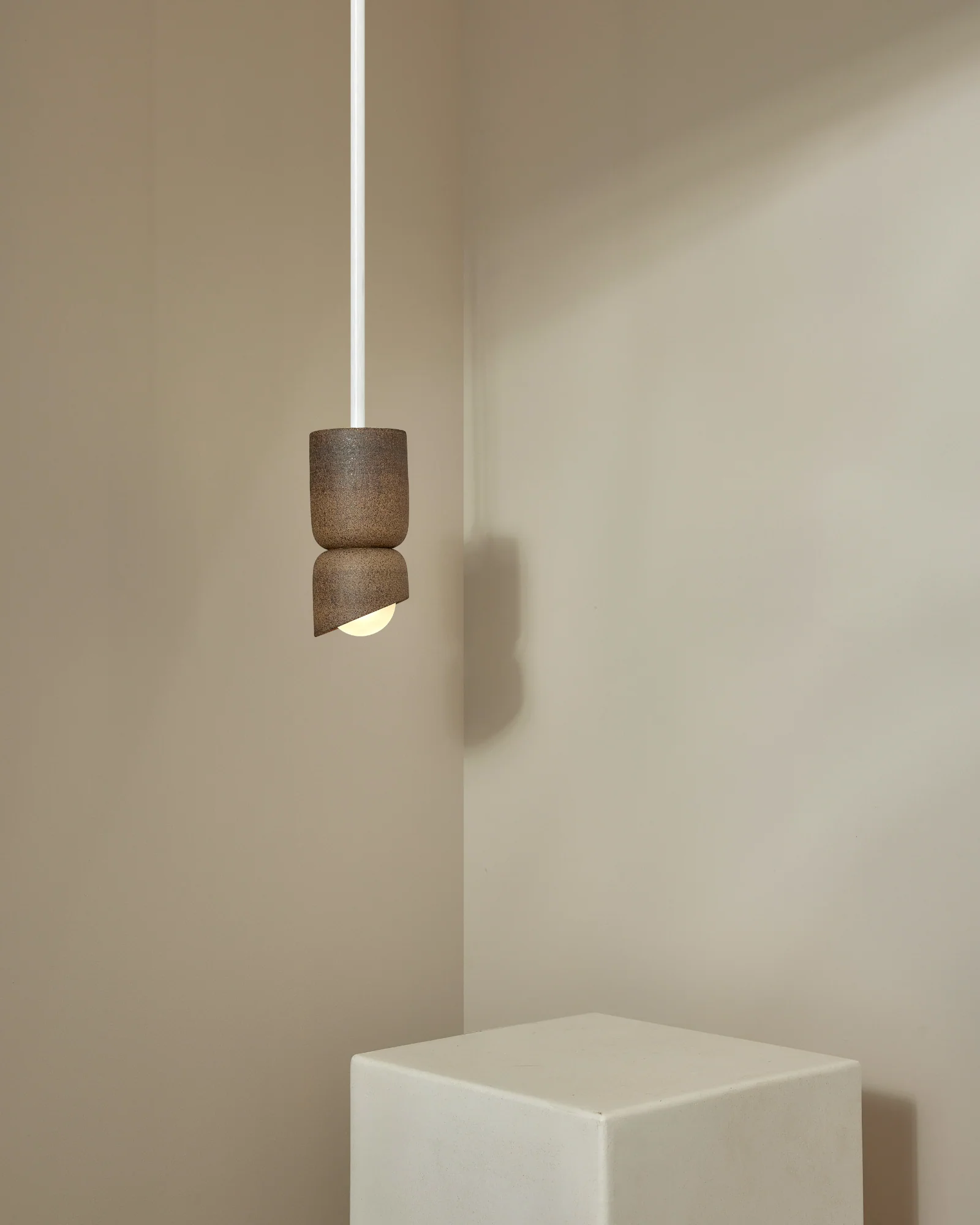 Terra 1.5 Pendant Light - Image 15