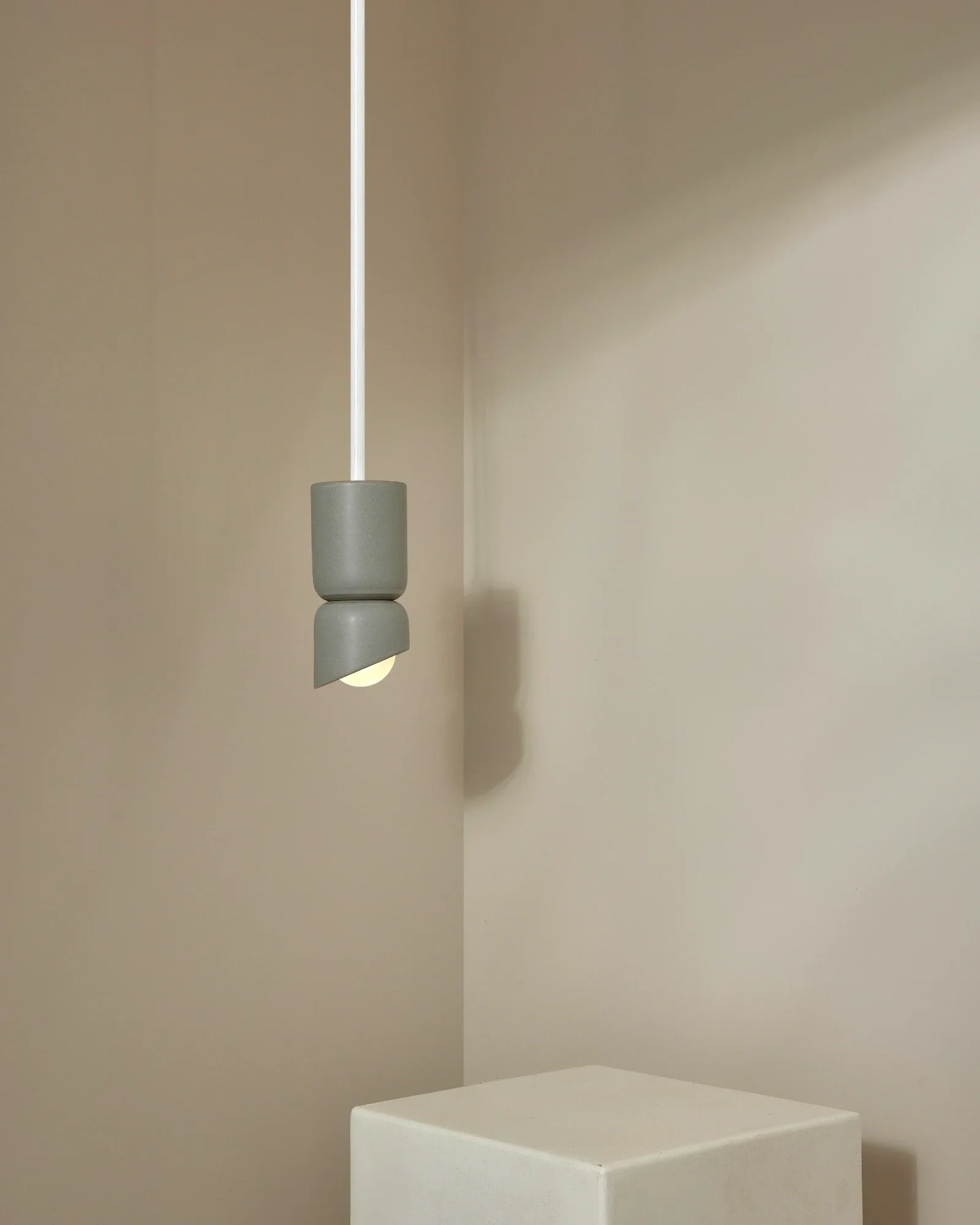 Terra 1.5 Pendant Light - Image 23