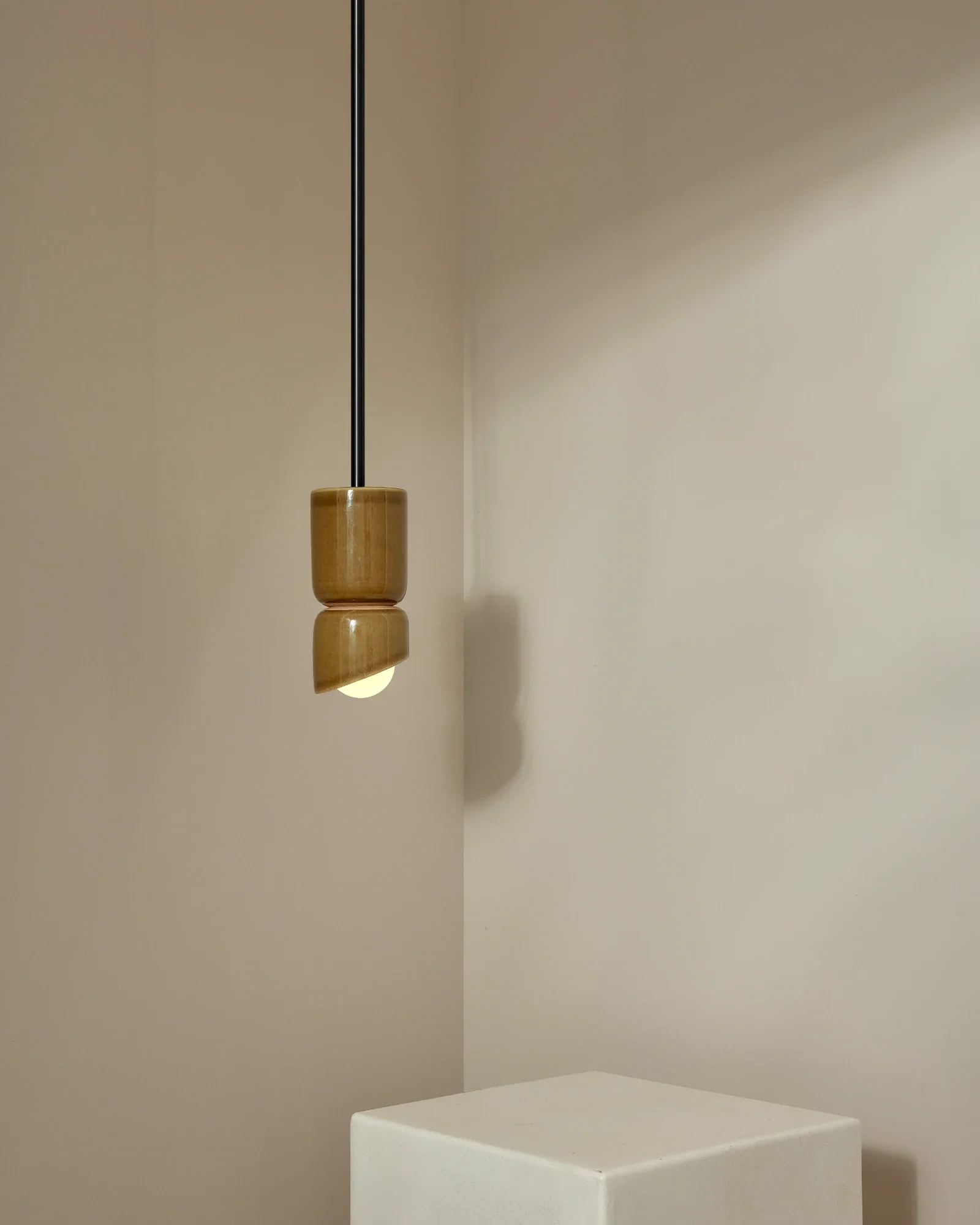 Terra 1.5 Pendant Light - Image 24