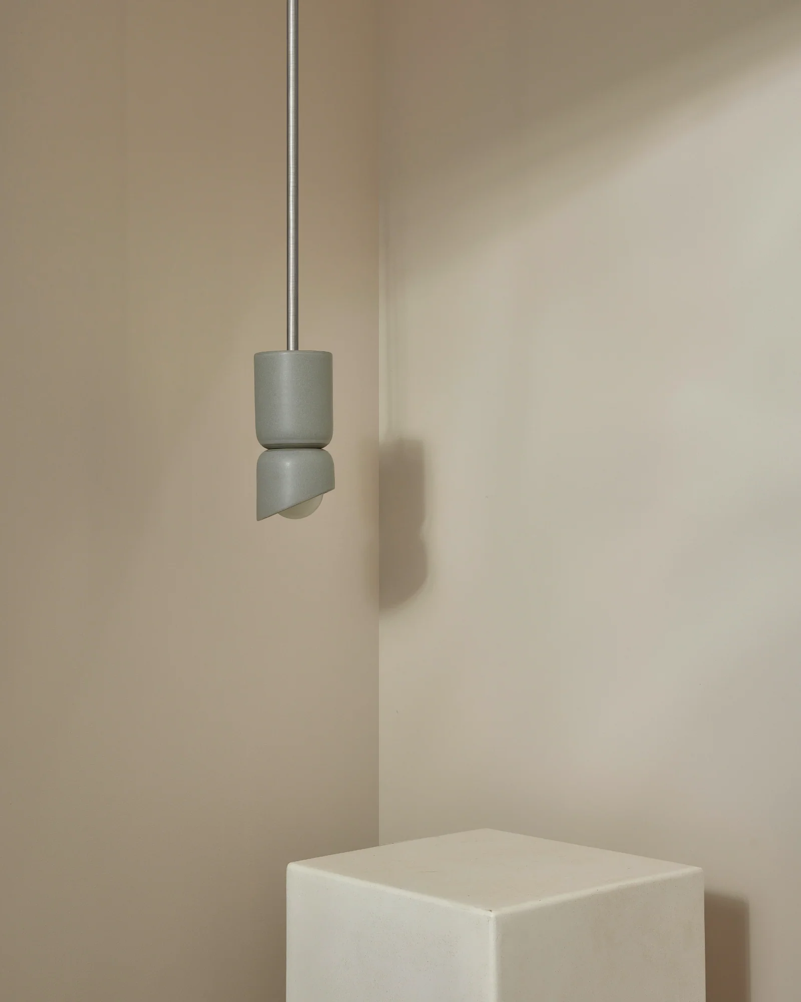 Terra 1.5 Pendant Light - Image 28