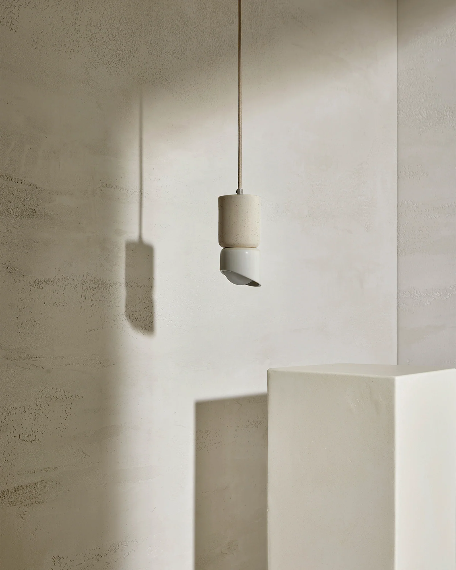 Terra 1.5 Pendant Light - Image 31