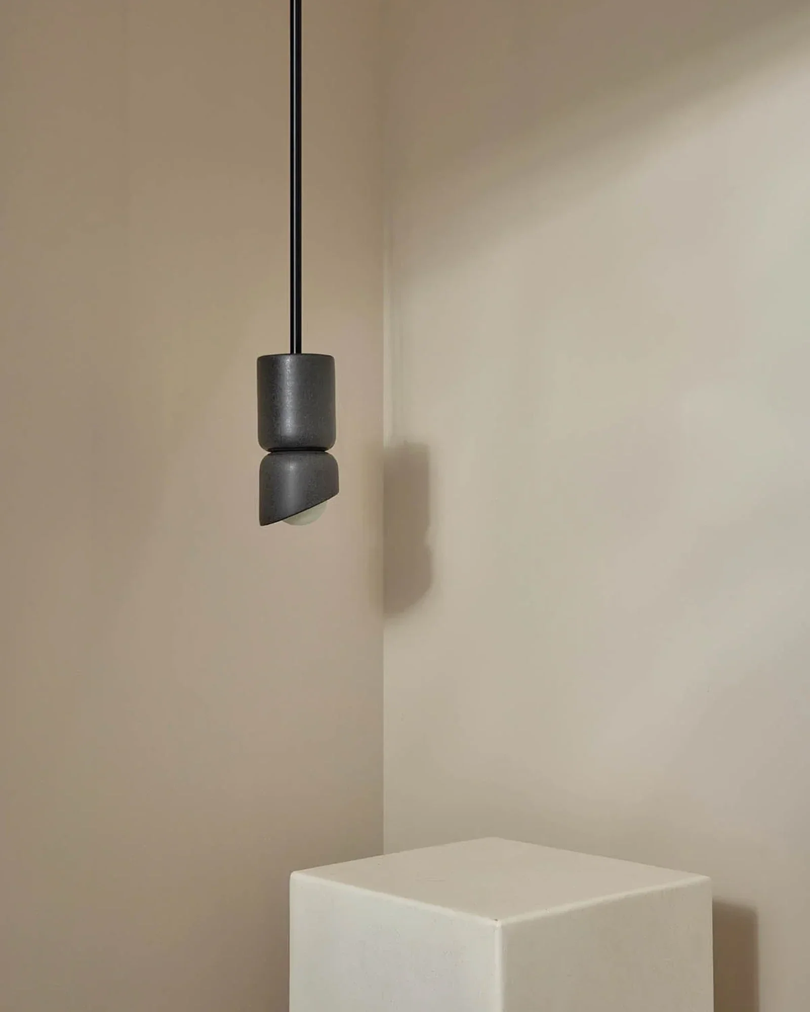 Terra 1.5 Pendant Light - Image 41