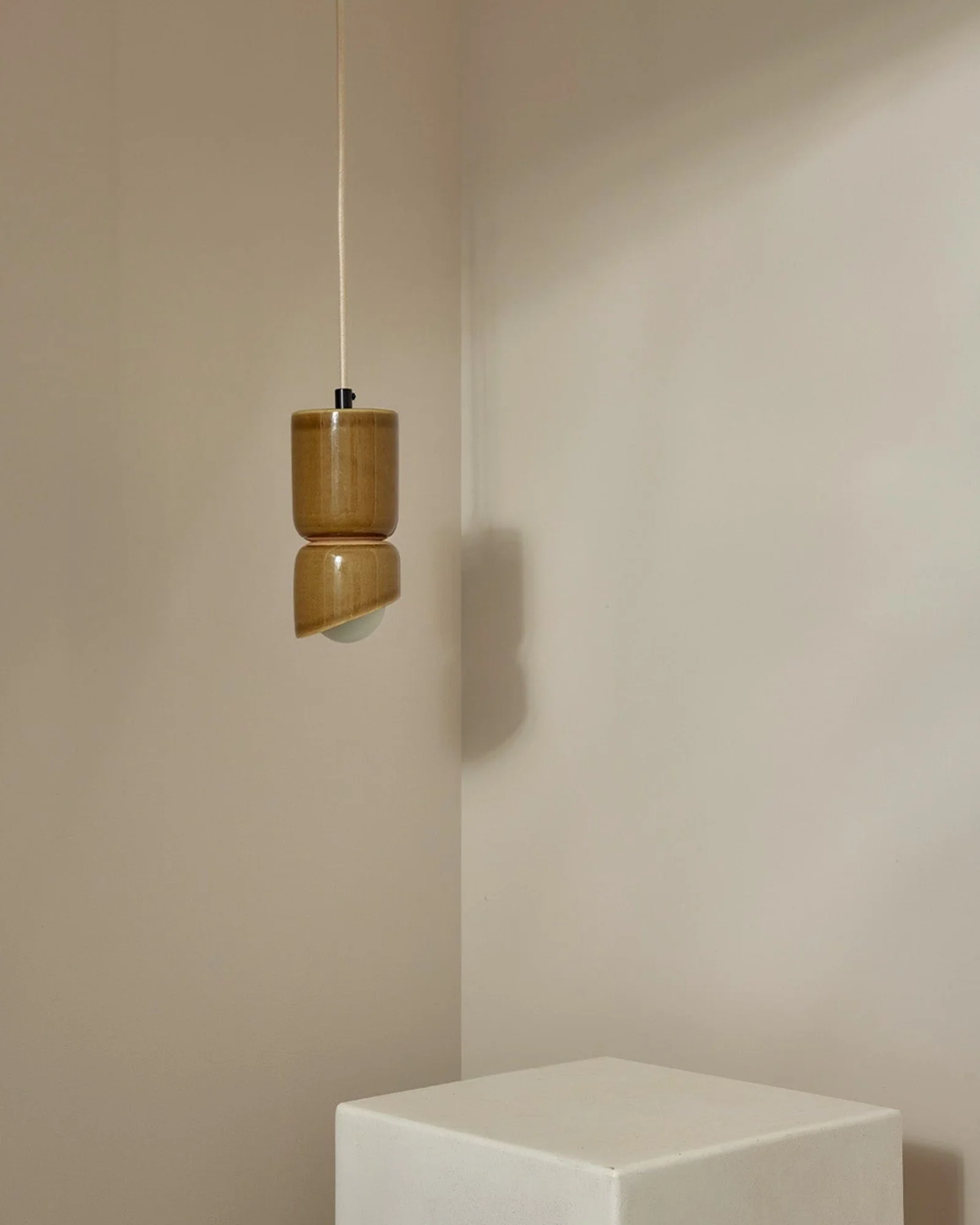 Terra 1.5 Pendant Light - Image 46