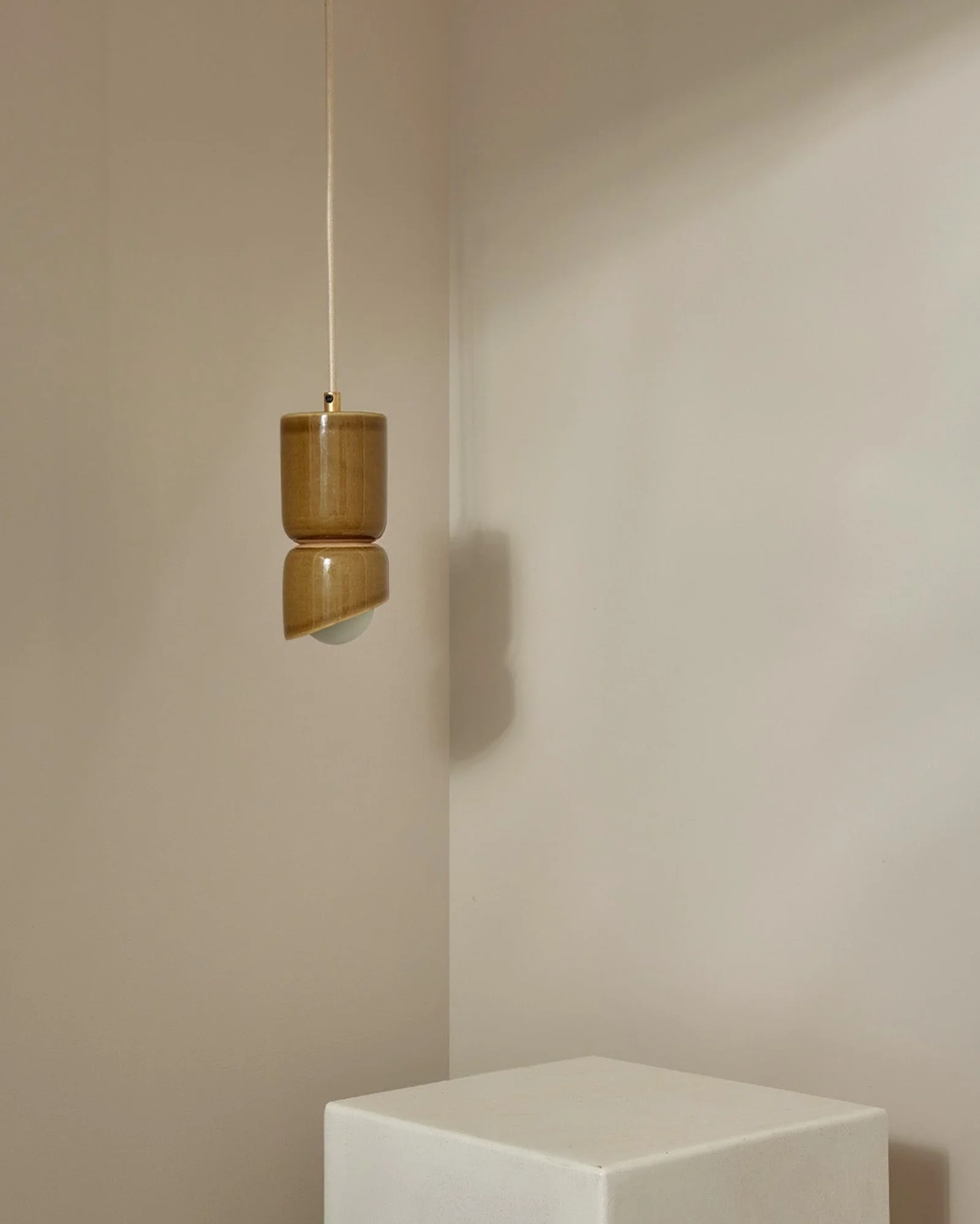 Terra 1.5 Pendant Light - Image 47