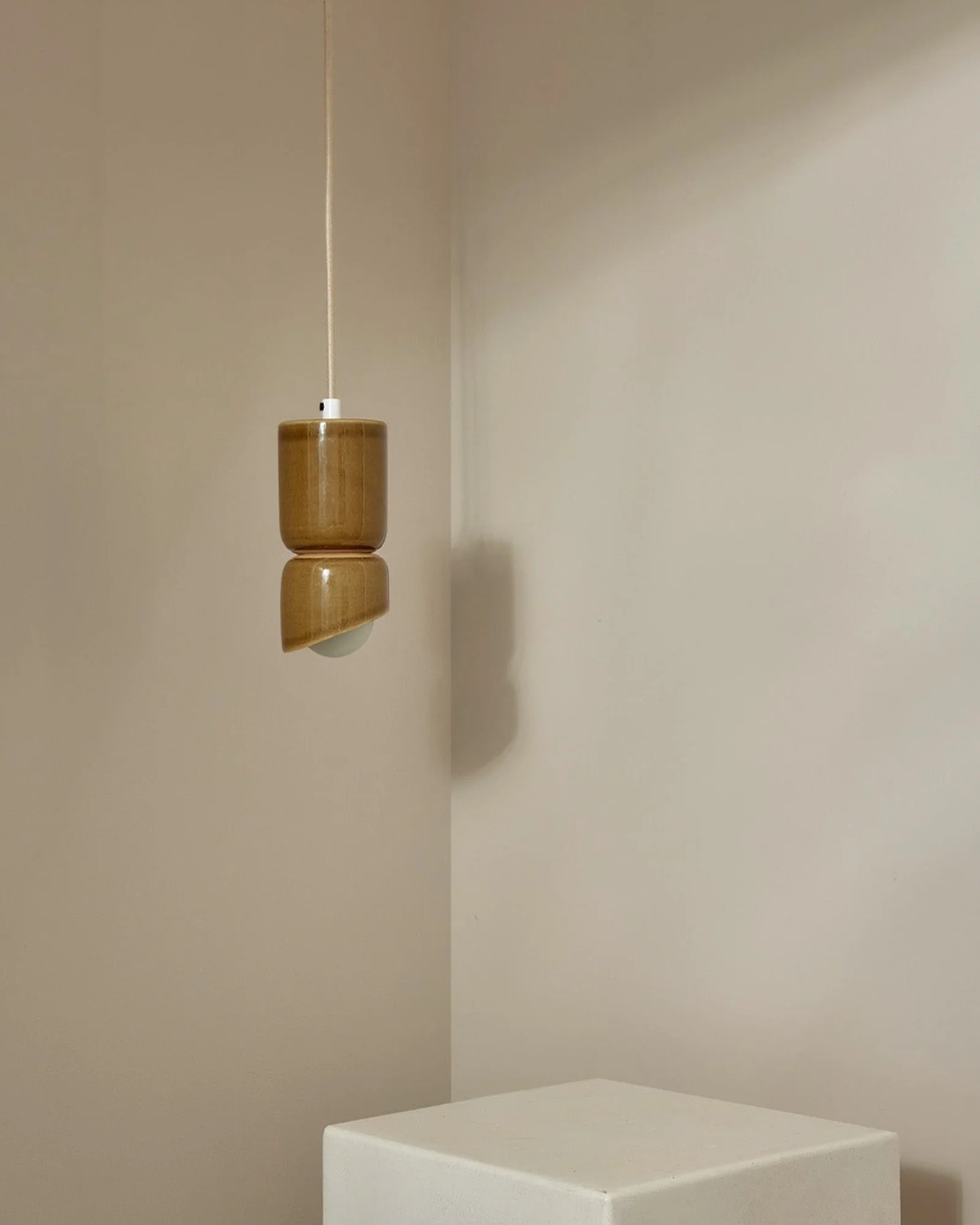 Terra 1.5 Pendant Light - Image 48