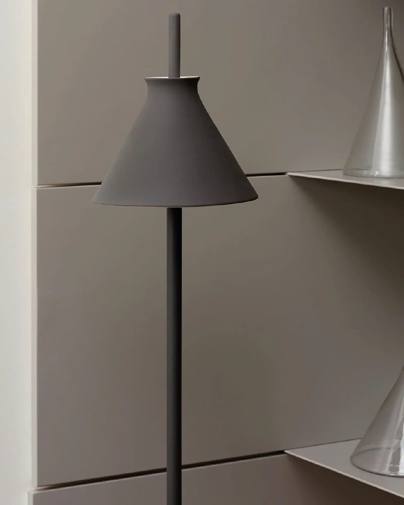 Totana Floor Lamp - Image 3