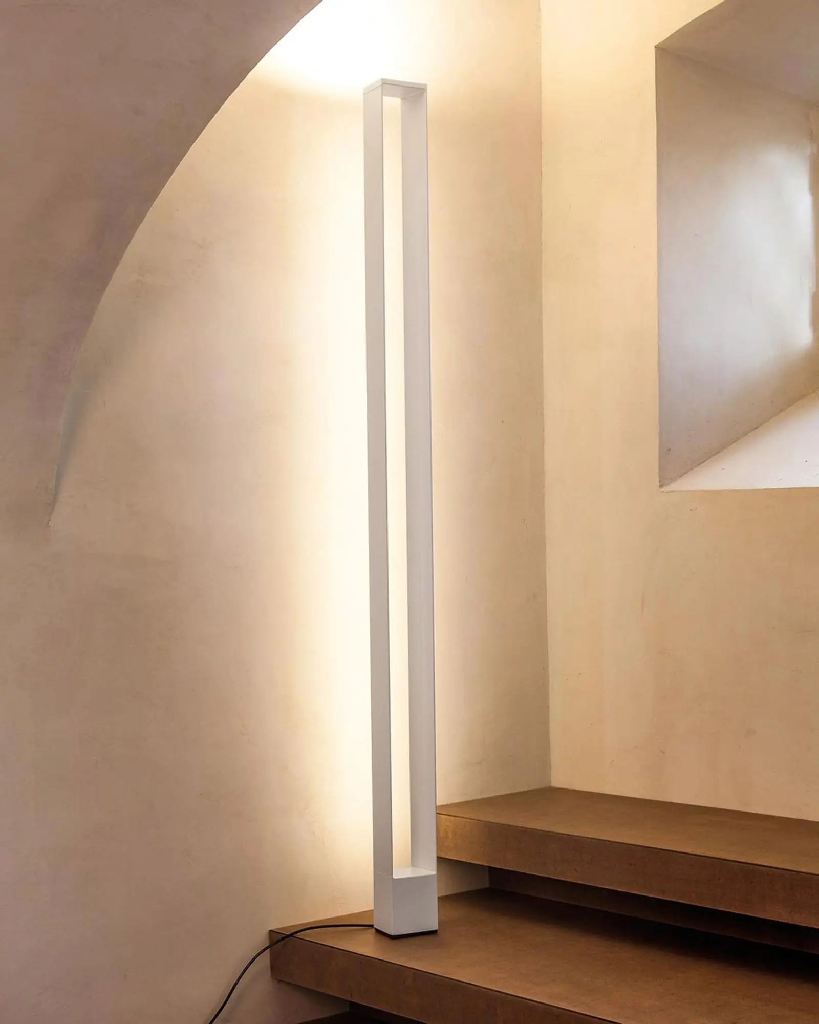 Tru Floor Lamp - Image 3