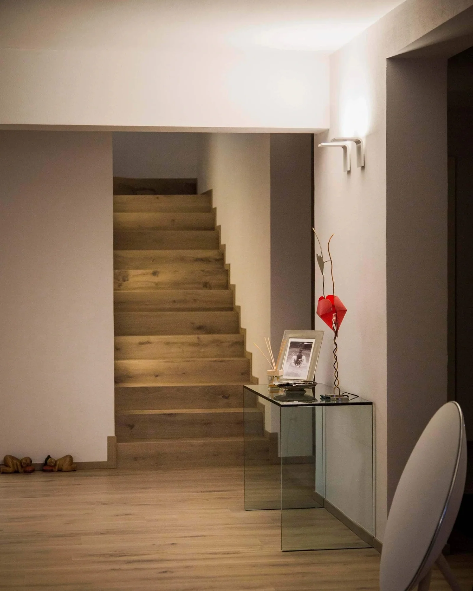 Turn Up Wall Light