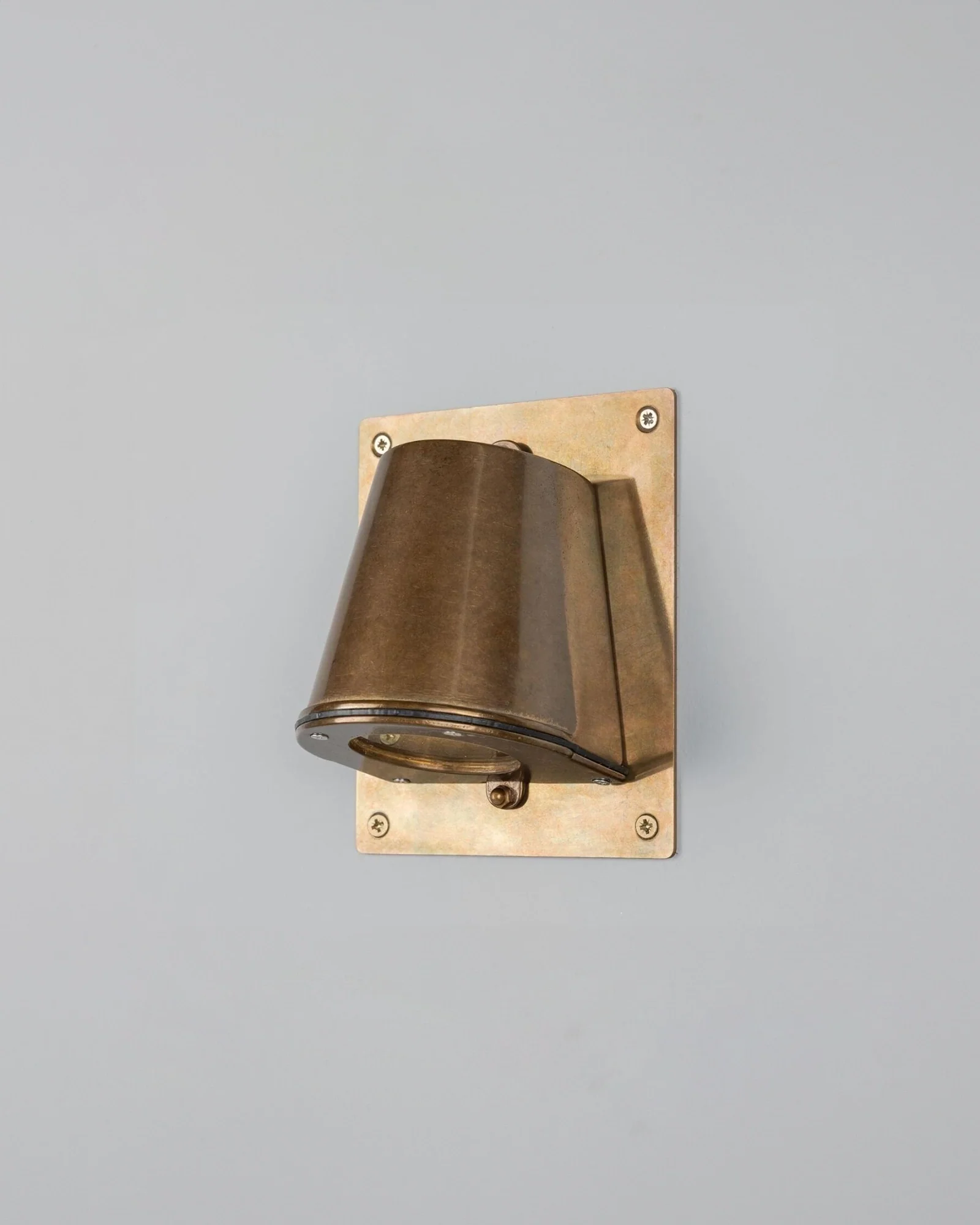 Wade Backplate Wall Light - Image 2
