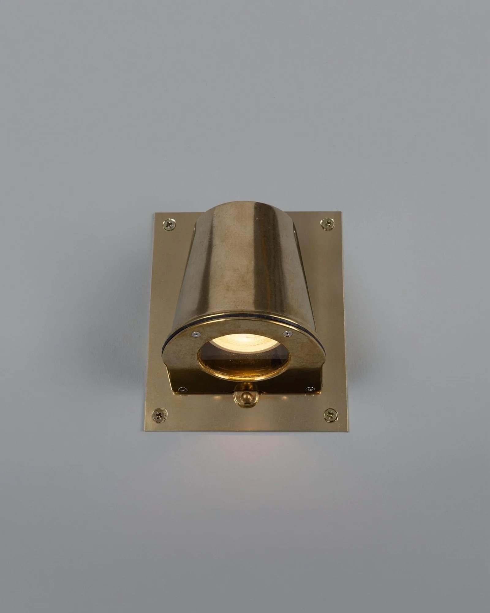 Wade Backplate Wall Light - Image 9