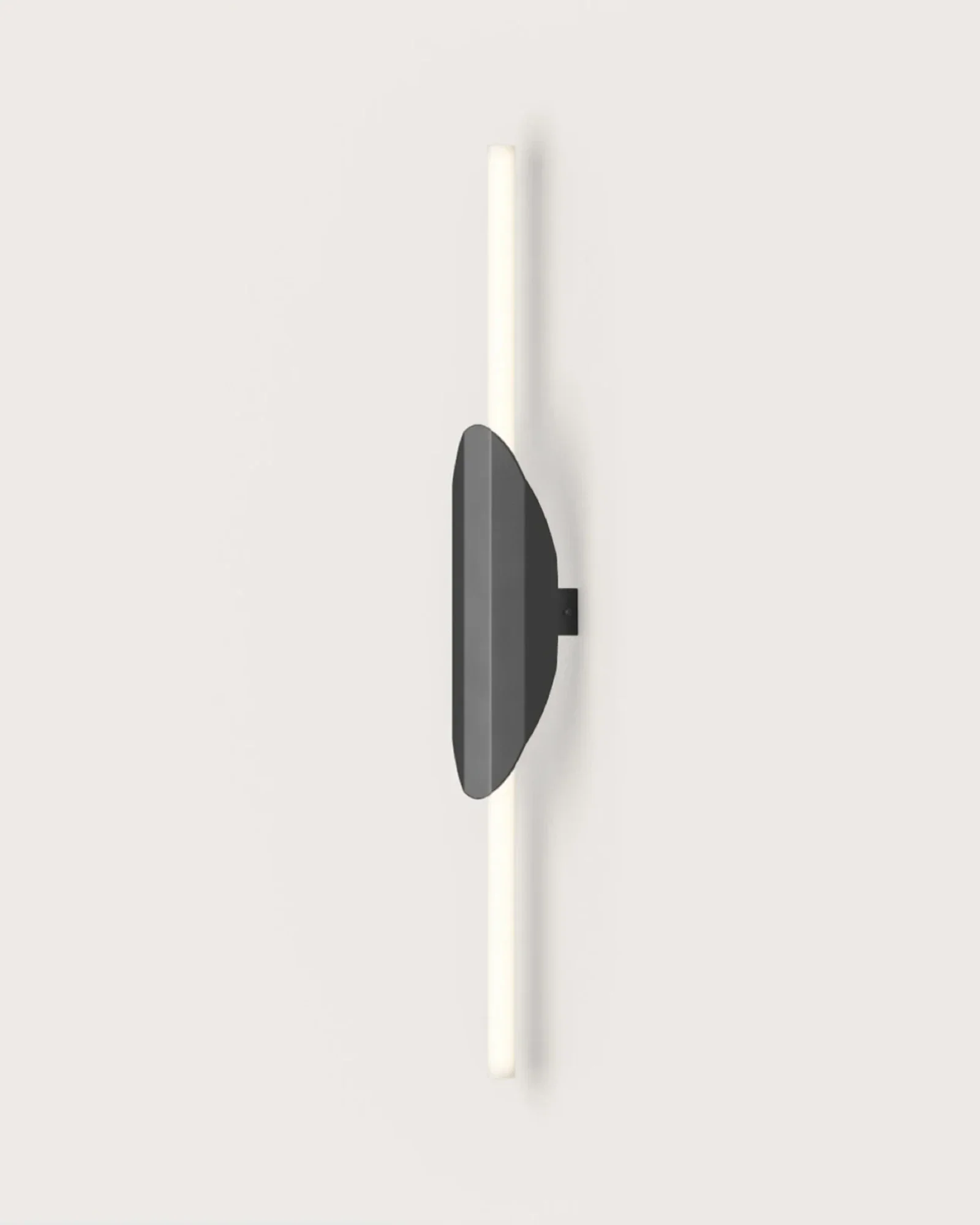 Xago Wall Light - Image 3