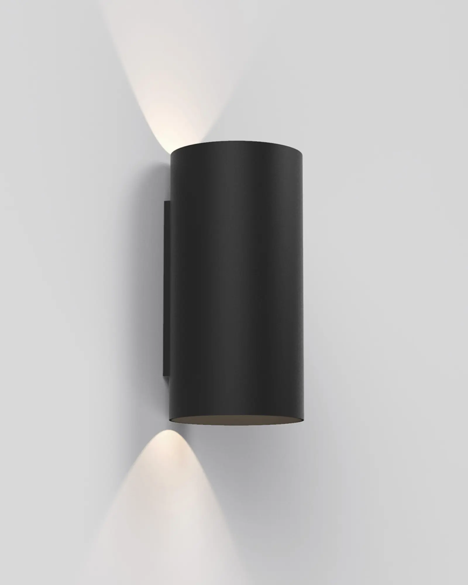 Yuma Wall Light